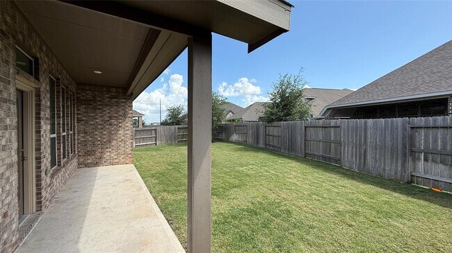 Building Photo - 13018 Hydeland Dr