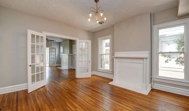 Building Photo - 1427 1/2 Bryden Road Unit