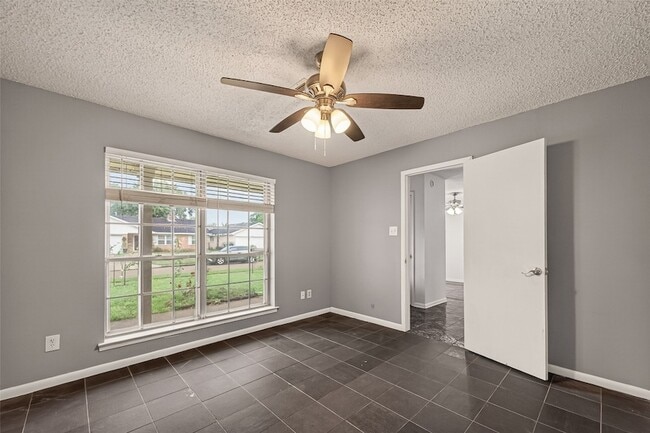 Building Photo - 16219 Rill Ln