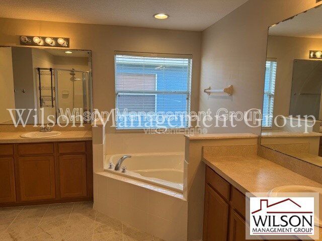 Building Photo - 1232 Willow Branch Dr