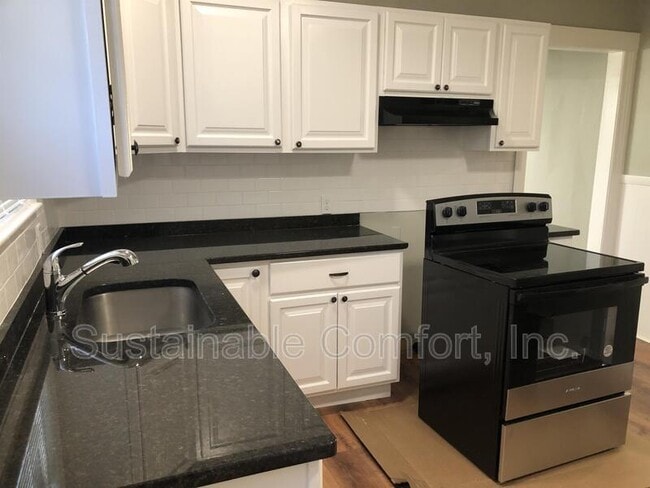 Building Photo - 185 Lincoln St