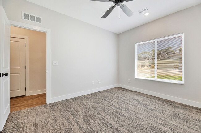 Building Photo - 1129 N Joye St