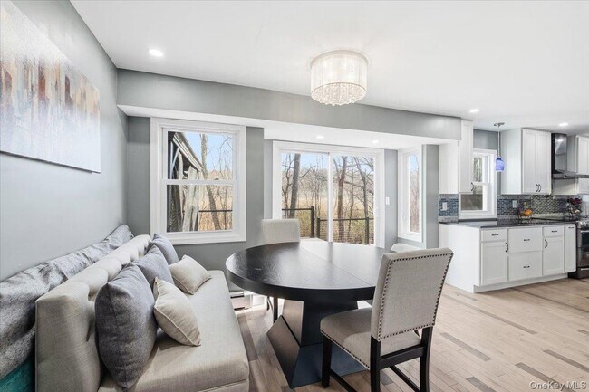 Building Photo - 67 Thoreau Ct