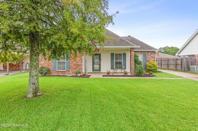Building Photo - 3040 Mark Twain Dr