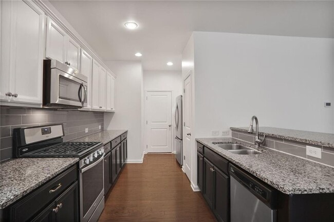 Building Photo - 268 Stone Park Dr