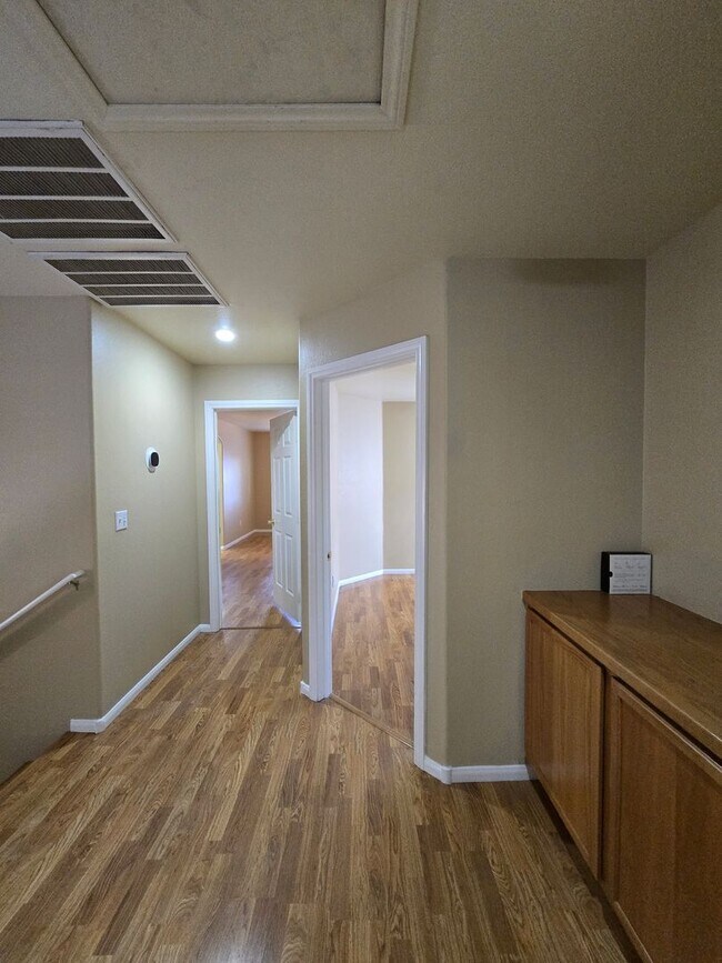 Building Photo - 816 Bow Creek Ln