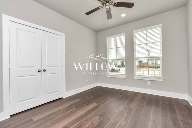Building Photo - Spacious 4-Bedroom Home – 6 Weeks FREE Rent!