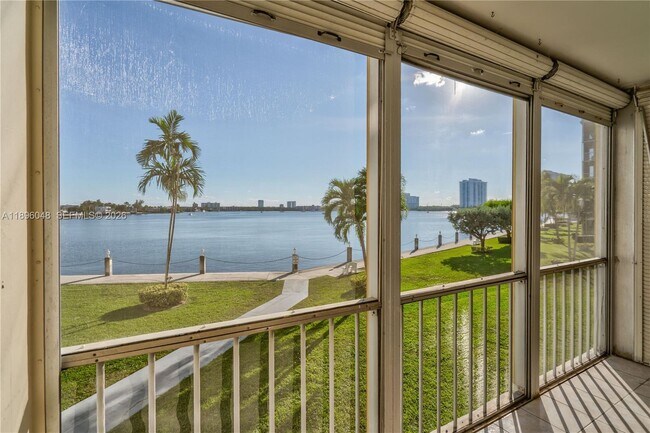 Building Photo - 3020 Marcos Dr