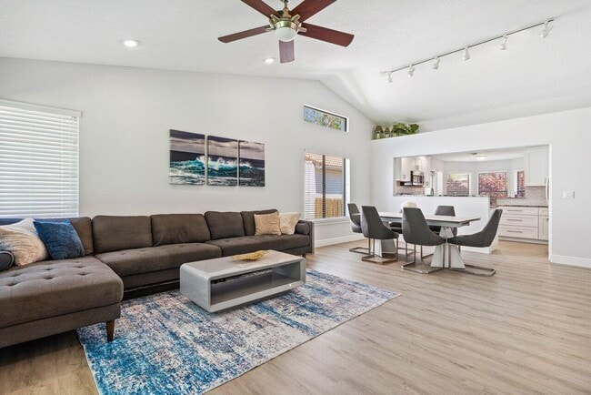 Building Photo - 10581 Mendocino Ln