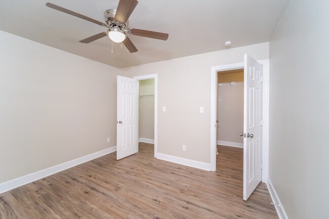 Building Photo - 207 Sweet Bay Ct