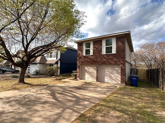 Building Photo - 8604 Piney Creek Bend