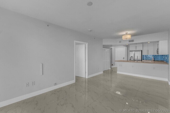 Building Photo - 3020 NE 32nd St