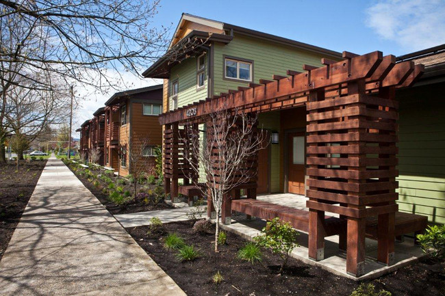 Building Photo - Bridge Meadows