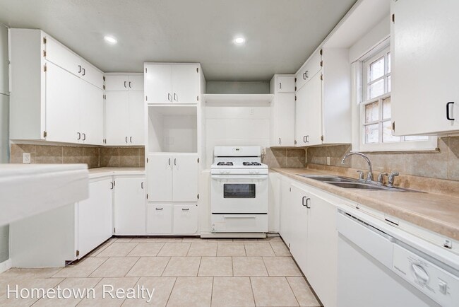 Building Photo - 3 br, 2 bath House - 1915 NW 28th Street