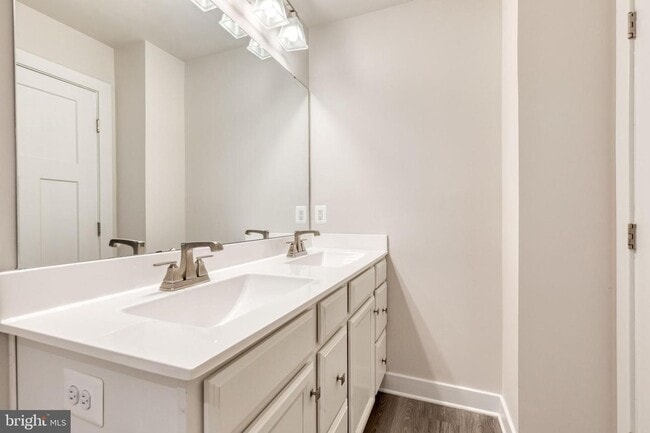 Building Photo - Live in the highly coveted community of Pa...