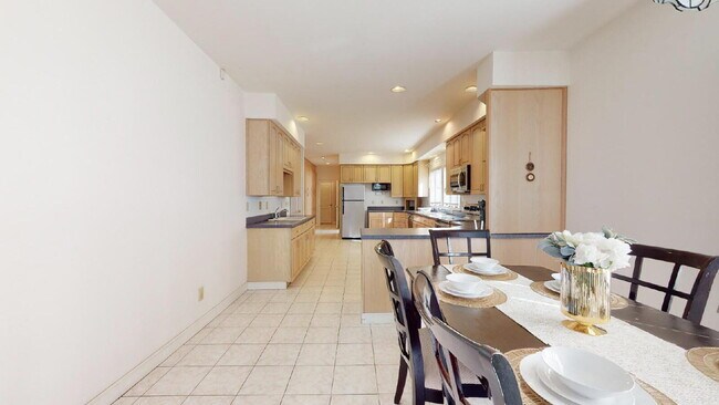 Building Photo - The Mylandia | Beautiful and spacious University City – Charlotte house with a backyard, offering...