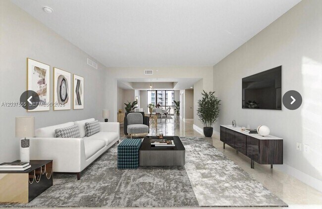 Building Photo - 16275 Collins Ave