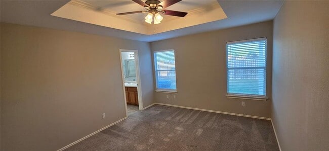 Building Photo - 204 Quail Hollow Dr