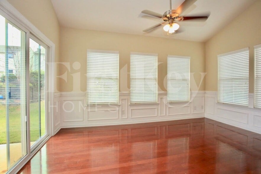 Building Photo - 3009 Fallondale Rd