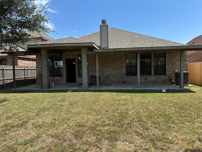 Building Photo - 14209 Naruna Way