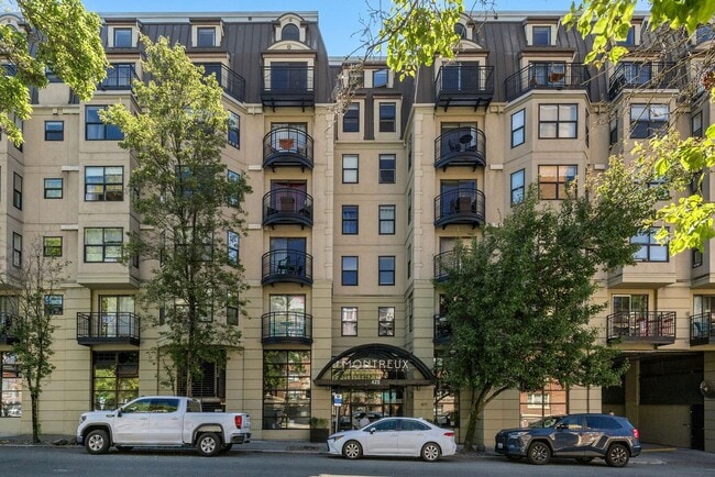 Building Photo - 425 Vine St