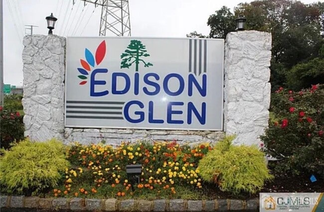 Building Photo - 1502 Edison Glen Terrace