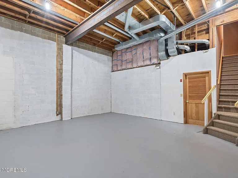Building Photo - 8 Hialeah