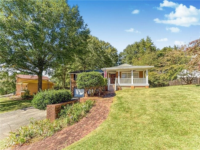 Primary Photo - 2395 Powers Ferry Dr SE