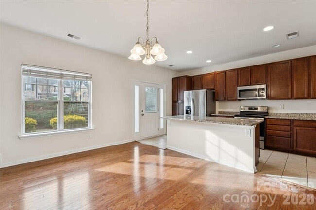 Building Photo - 10439 Benfield Rd