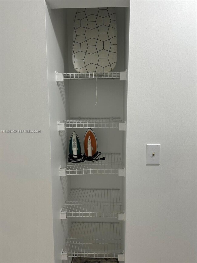 Building Photo - 1139 Freshwater Lakes Dr