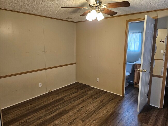 Building Photo - 279 Tricycle Hill Ln