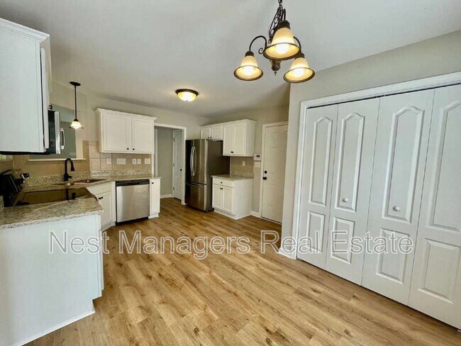 Building Photo - 216 Cobblestone Dr