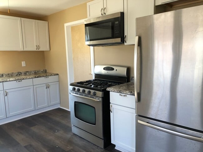 Building Photo - Comfortable Family Home in Prime Colona Location