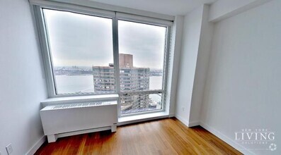 Building Photo - 0 bedroom in New York NY 10036