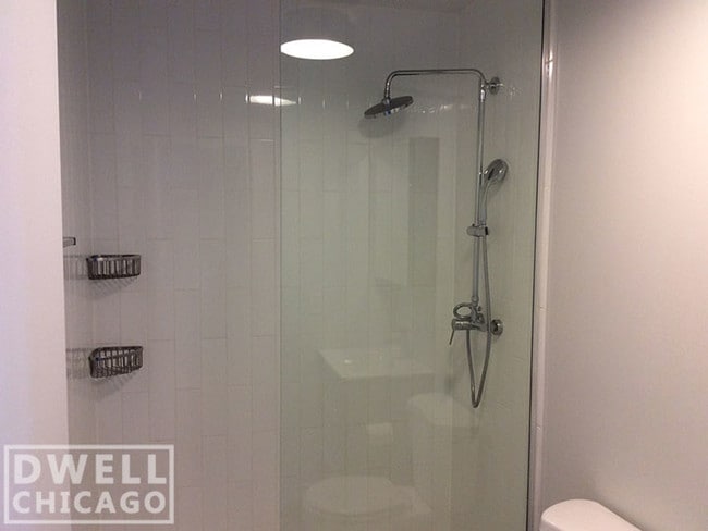 Primary Photo - 1305 W Wilson Ave