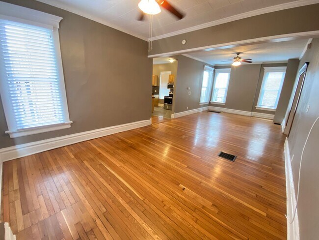 Building Photo - 1470 Neil Ave