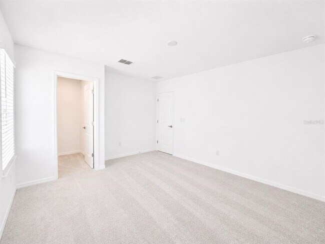 Building Photo - 5806 Fabry St