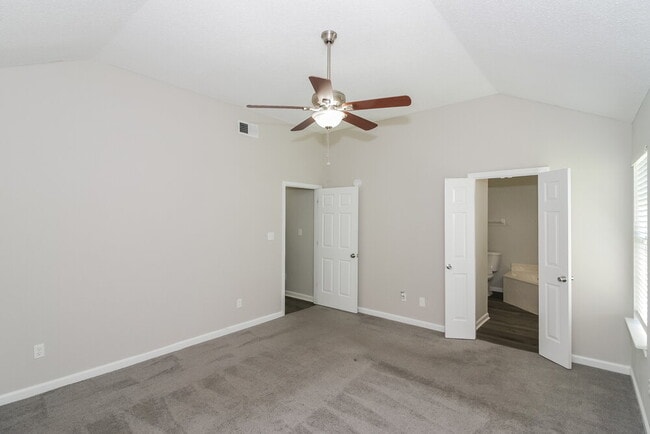 Building Photo - 8471 Cross Point Dr