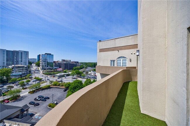 Building Photo - 2161 Peachtree Rd NE