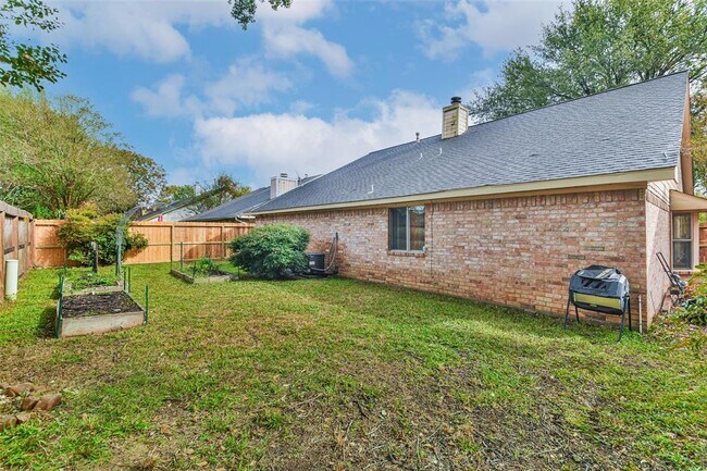 Building Photo - 10306 Wayward Wind Ln