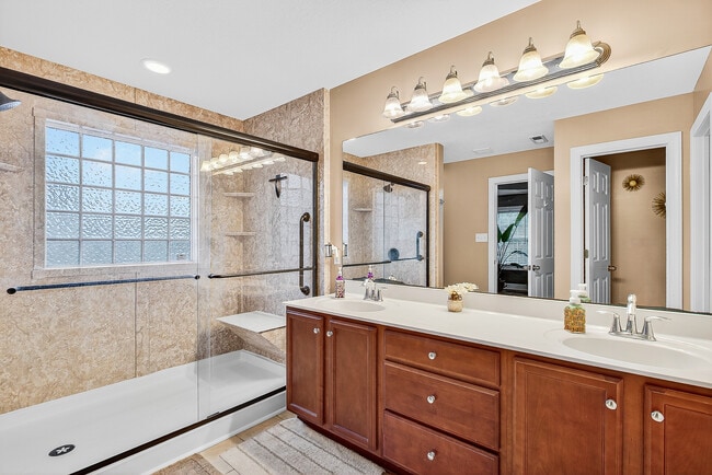 Building Photo - 307 Brunswick Dr