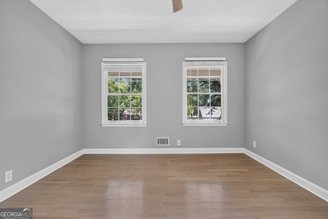Building Photo - 4854 Springfield Dr