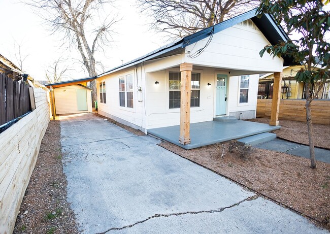 Building Photo - Charming 2-Bedroom Home with Mother-in-Law...