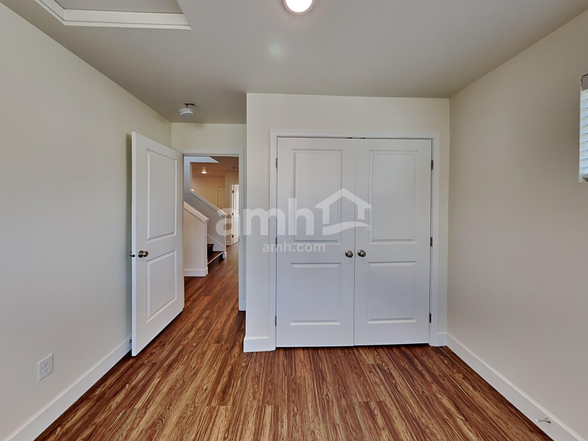 Building Photo - 33047 Lookout Ln