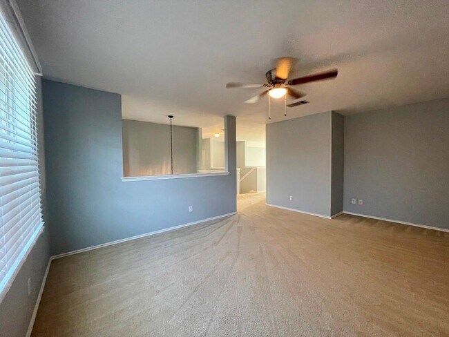 Building Photo - 9432 Castle Pines Dr