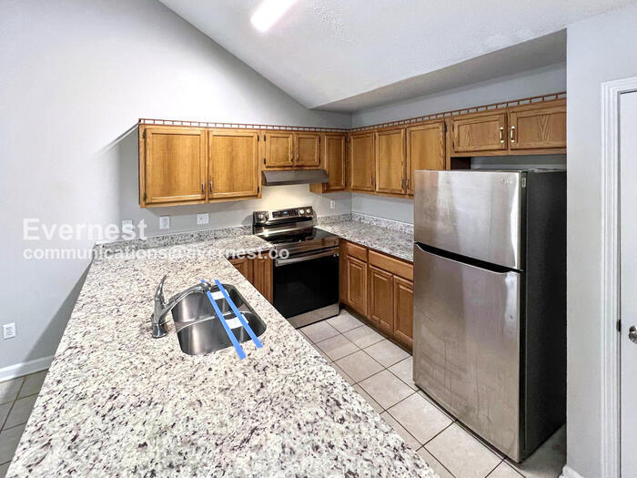 Building Photo - 375 Blair Dr W