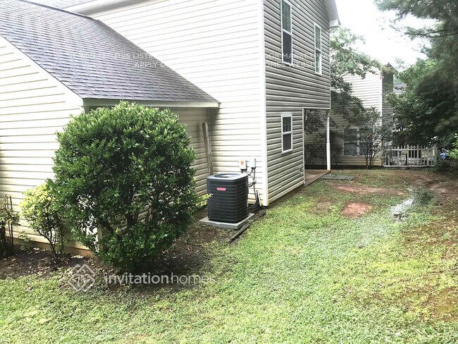 Building Photo - 74 Randolph Dr