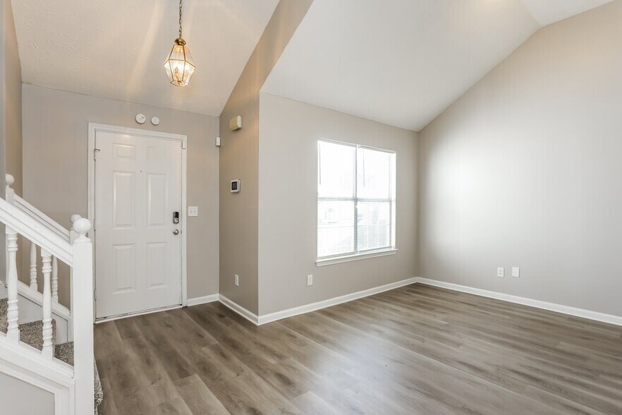 Building Photo - 5516 Wellborn Creek Dr