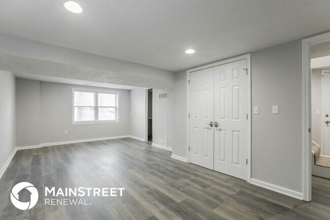 Building Photo - 4400 NW 50th St