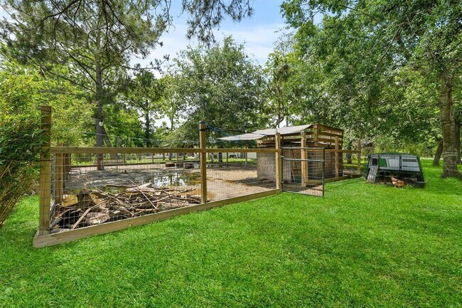 Building Photo - 1108 Myrtlewood Dr